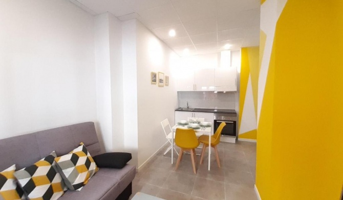 The Yellow Corner Apartment