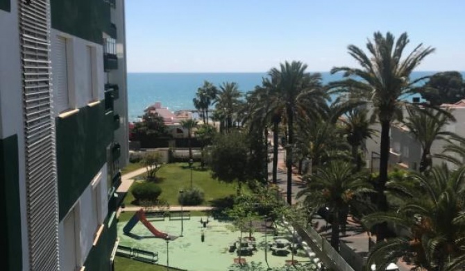 Apartamento con vistas al mar Mediterraneo en complejo residencial