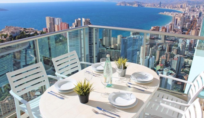 Benidorm High rise apartments - Sea Views - Torre Lugano