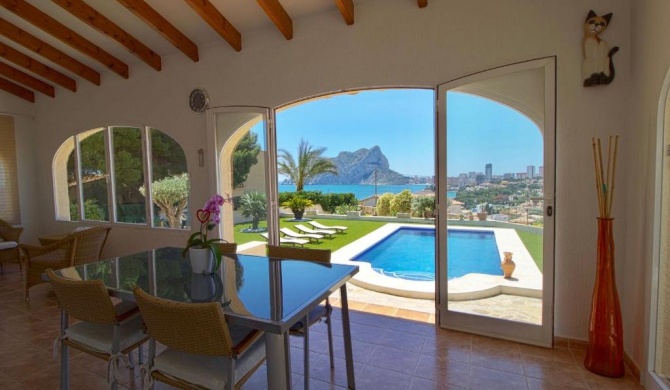 Comfortable Villa LEVADIA near to the beach with the swimming pool & view to the Rock Ifach in Calpe