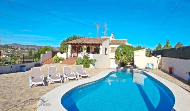 El Ventorrillo - holiday home with stunning views and private pool in Benissa