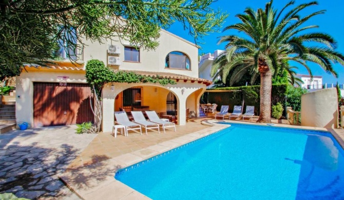 Sola - pretty holiday property with garden and private pool in Benissa