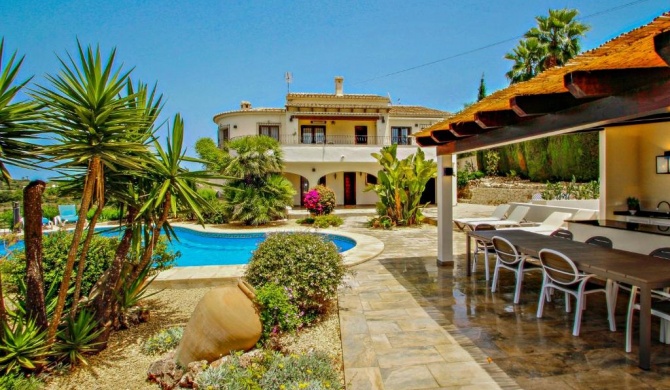 Nessa - well furnished villa with panoramic views in Benitachell