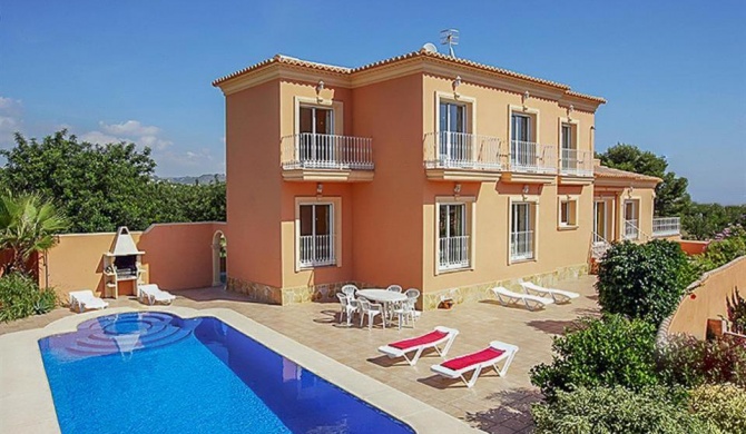 Calpe Villa Sleeps 20 Pool Air Con WiFi