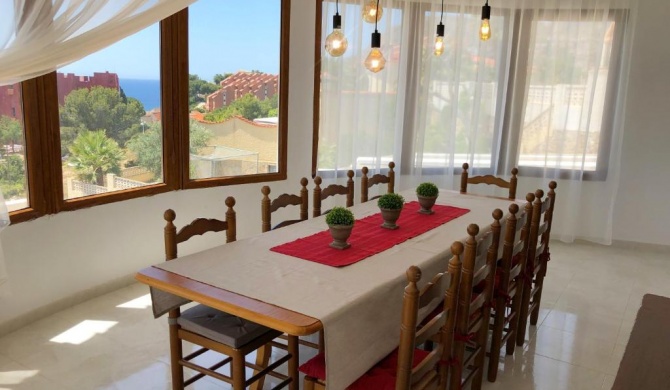 Large & comfortable villa MARINERA with swimming pool and seaview in Calpe