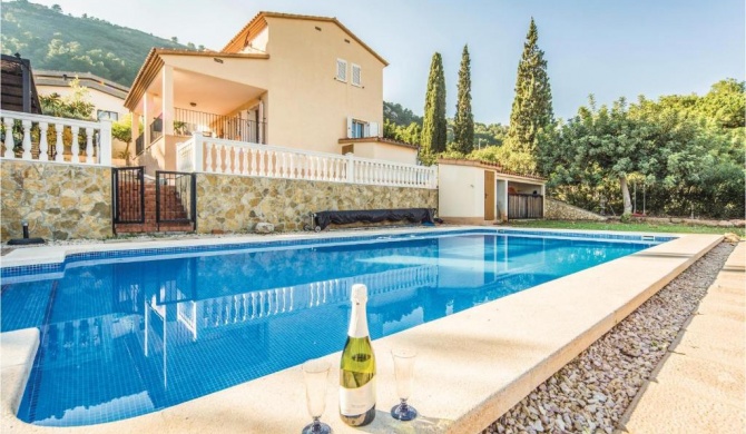 Beautiful home in Castellon de la Plana with WiFi, Private swimming pool and Outdoor swimming pool