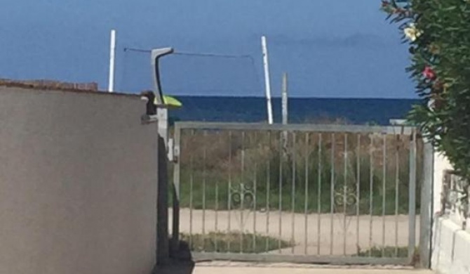 Primera linea de Playa a 1km del puerto de Denia