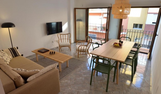 The green townhouse in Denia centre