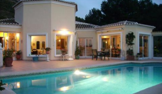 VILLA LUXUEUSE DENIA à partager