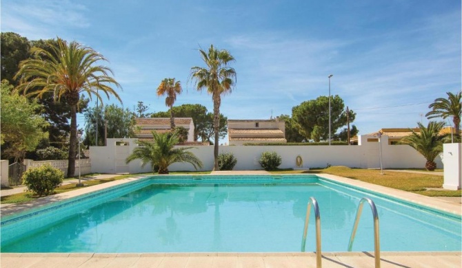 Beautiful home in El Campello w/ WiFi, Outdoor swimming pool and 3 Bedrooms