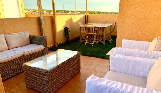 Bungalow soleado completo para 4 personas,Playa & Piscina & Solarium & Barbacoa & Monte