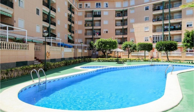 Stunning apartment in Guardamar del Segura w/ Outdoor swimming pool, WiFi and Outdoor swimming pool