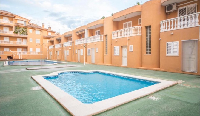 Nice apartment in Moncofa w/ Outdoor swimming pool and 3 Bedrooms
